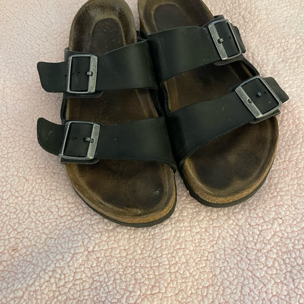 Birkenstock ArizonaBlack leather size 38.  $10